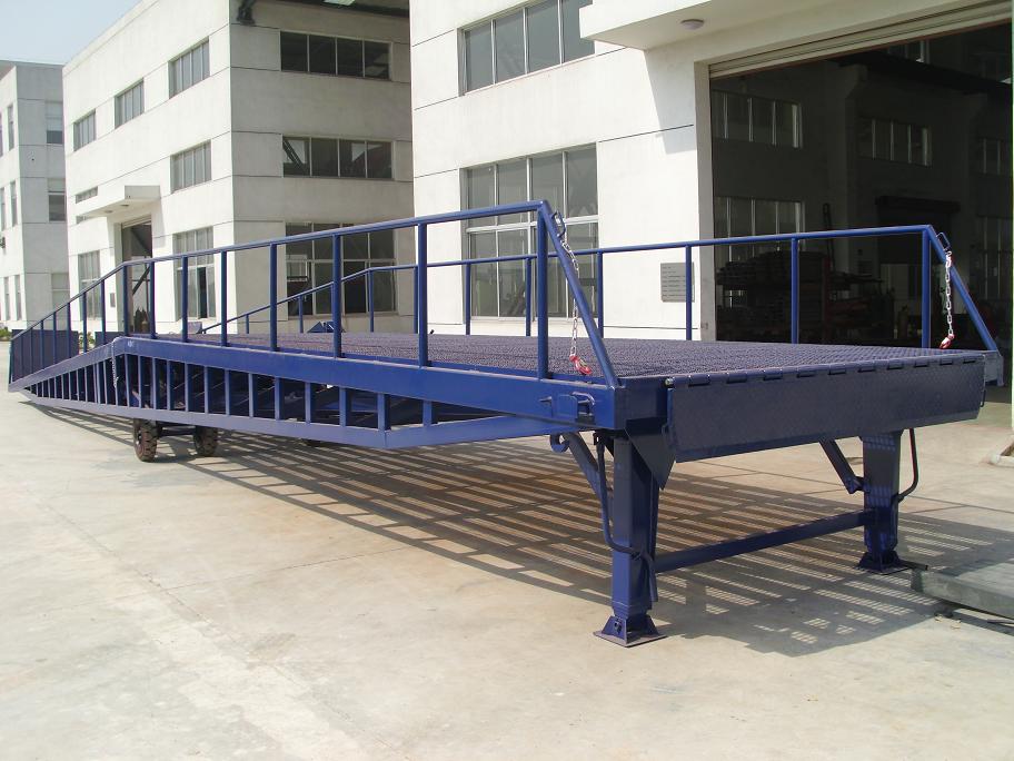 移動登車橋 移動登車橋