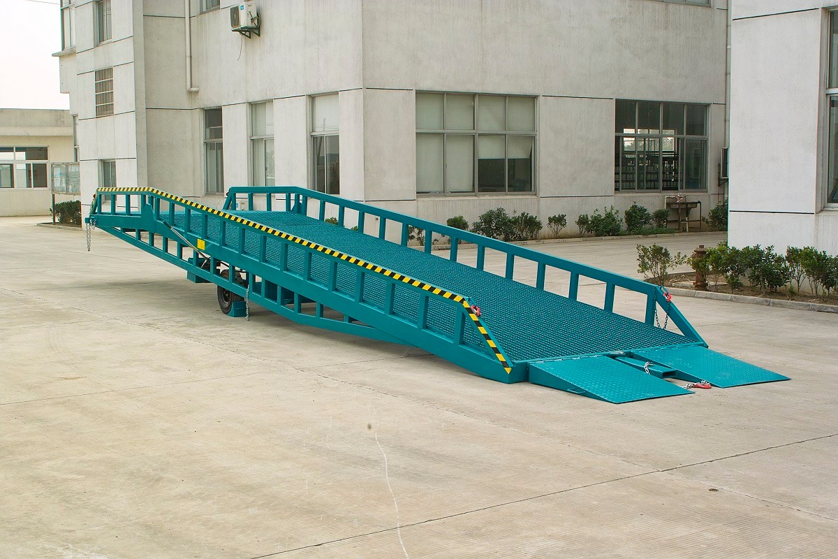 移動式登車橋 移動式登車橋