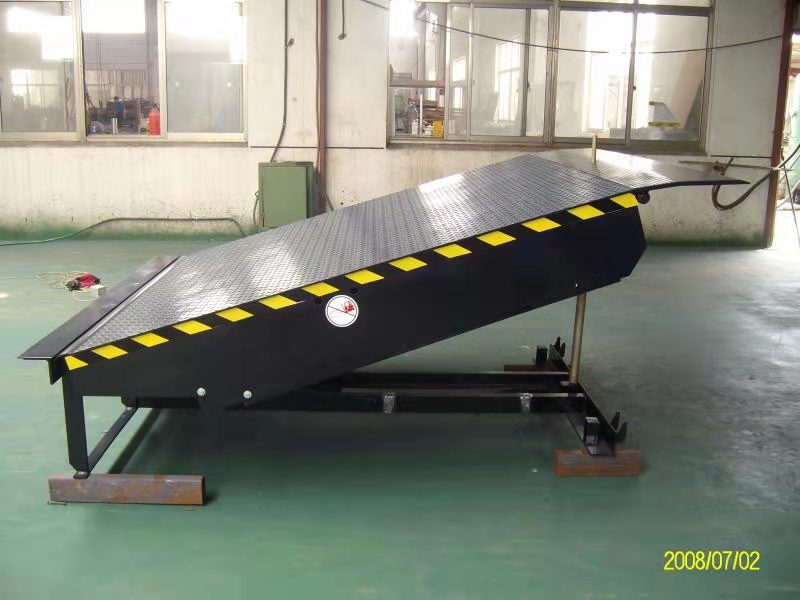 卸貨升降平臺 卸貨升降平臺